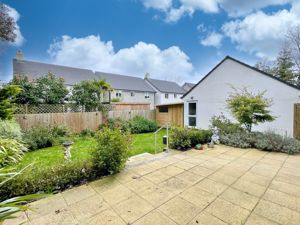 Photo 25- click for photo gallery